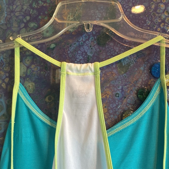 TNF Super Lightweight Running Tank - Picture 4 of 8